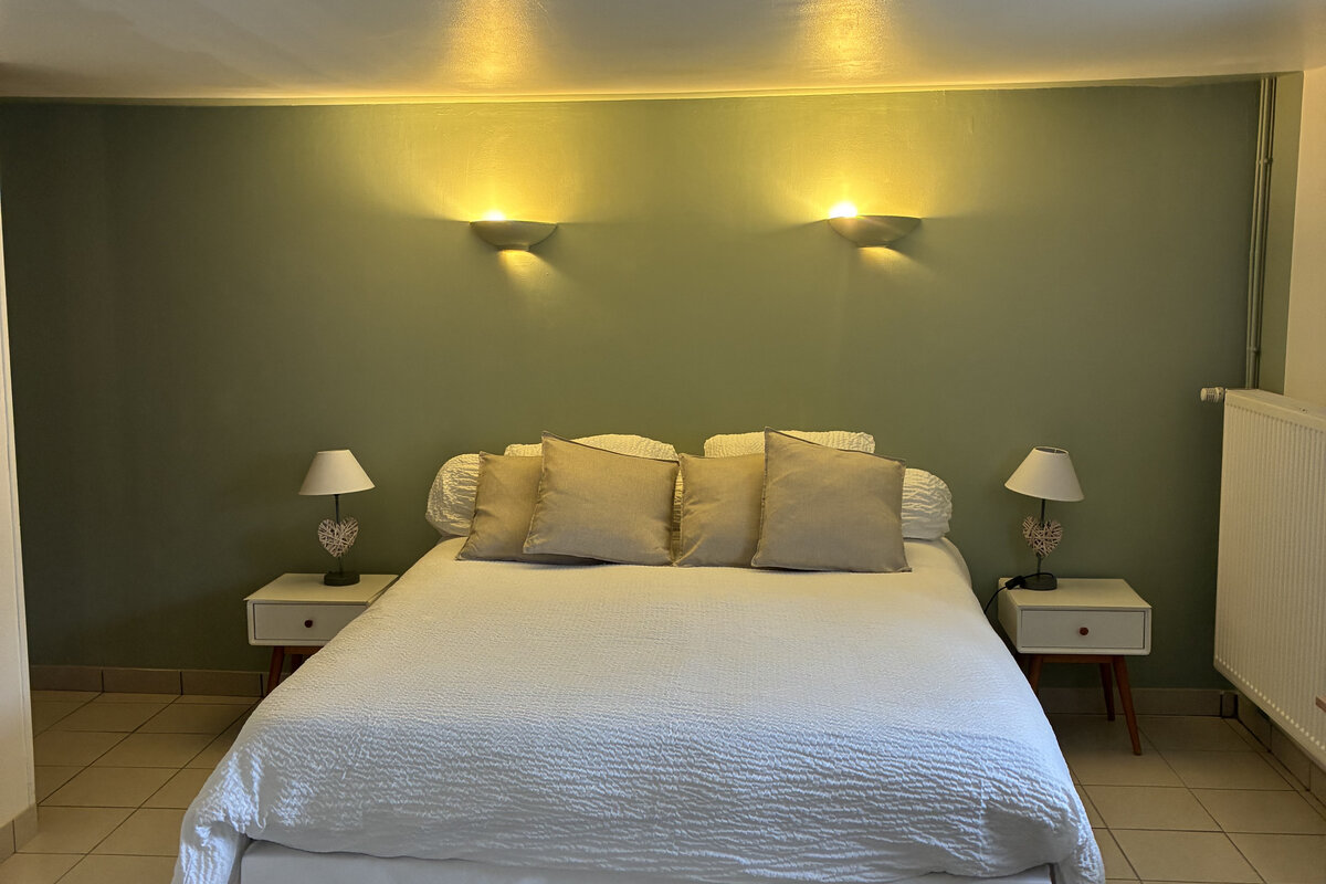 Chambre 1 - Vue 2