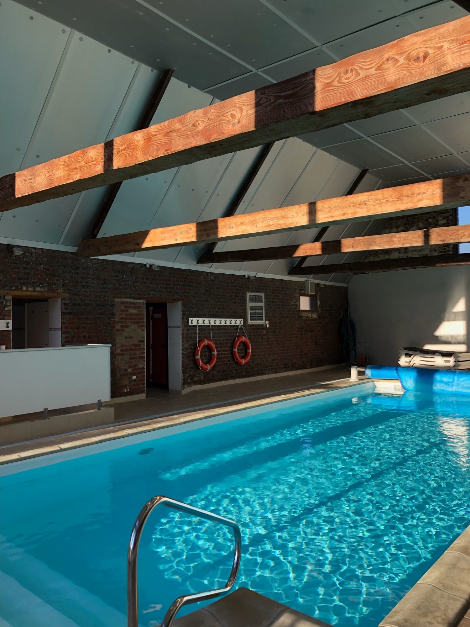 Piscine couverte et chauffée - Vue 1